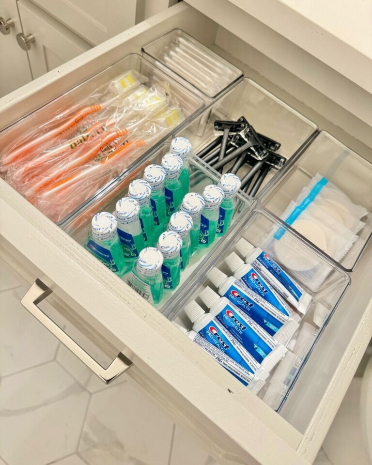 21 Genius Bathroom Cabinet Organization Hacks - Craftsy Hacks