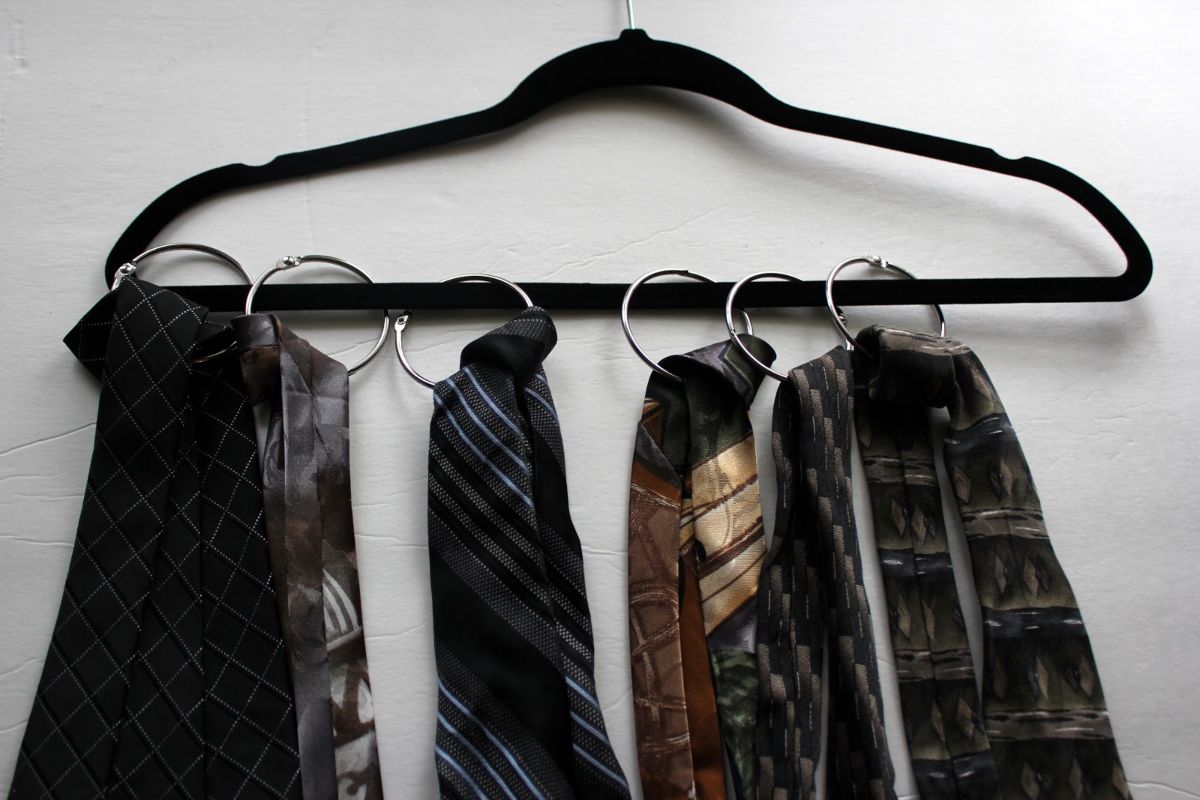 Tie Hanger