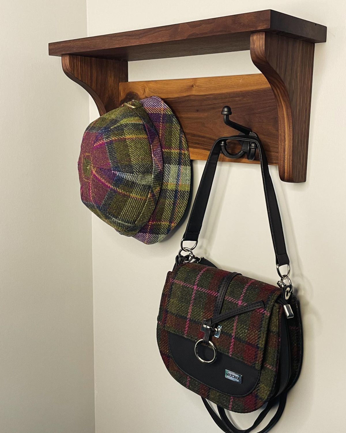 Hook Nook