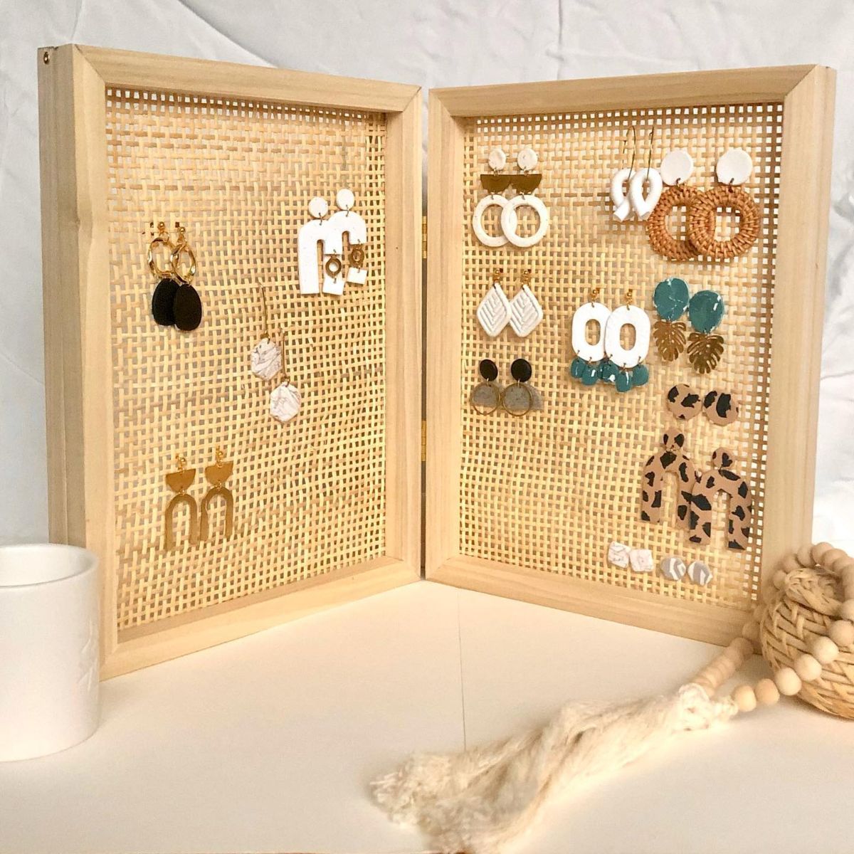 Wicker Earring Stand