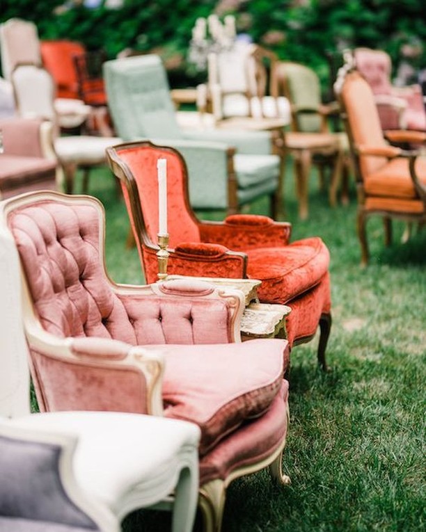 14. Quirky Seating Arrangements