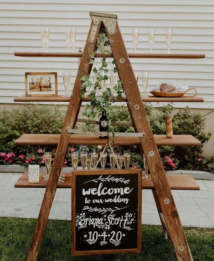 17. Boho DIY Welcome Ladder