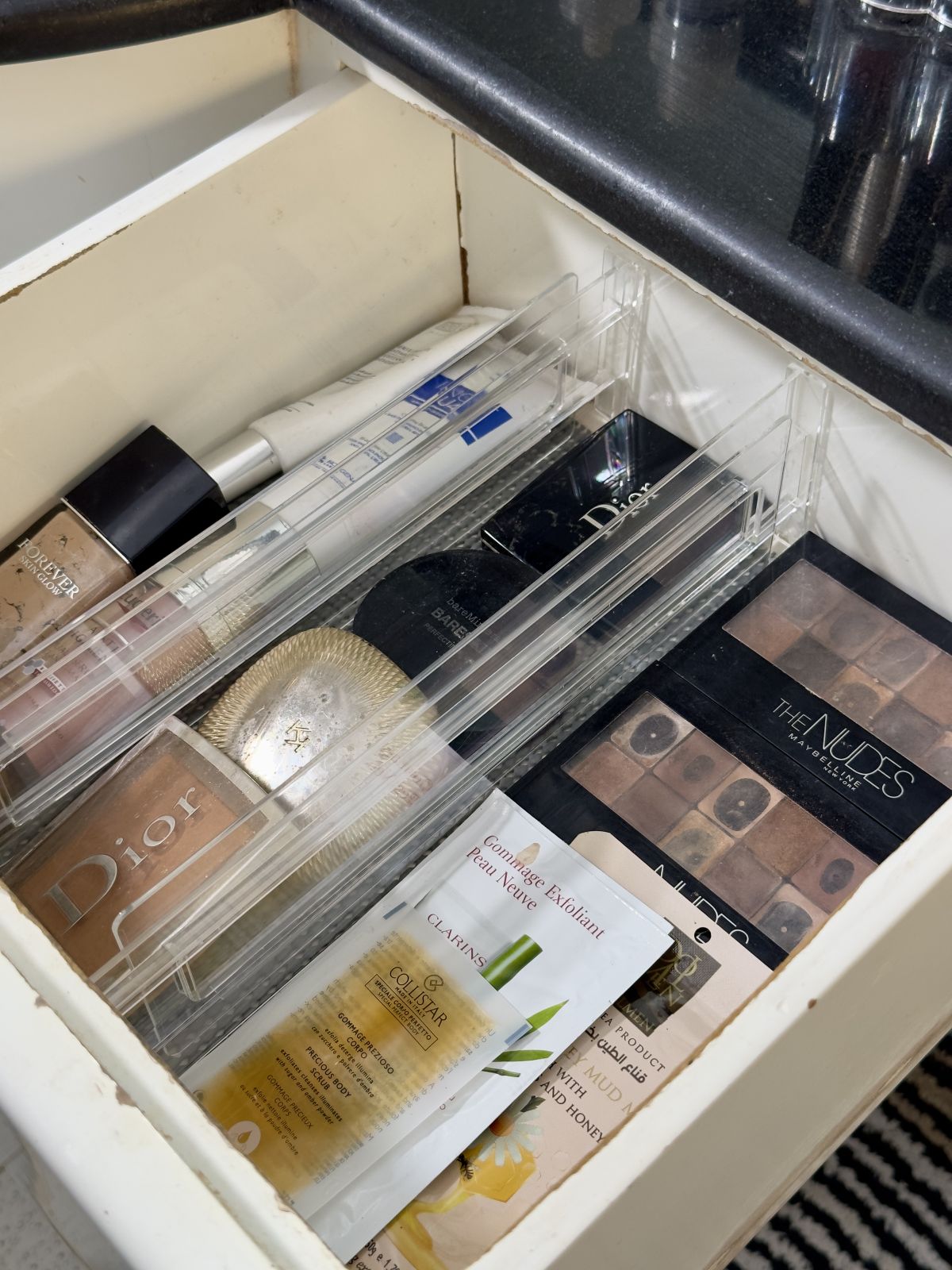 19. Create Order with Strategic Drawer Dividers
