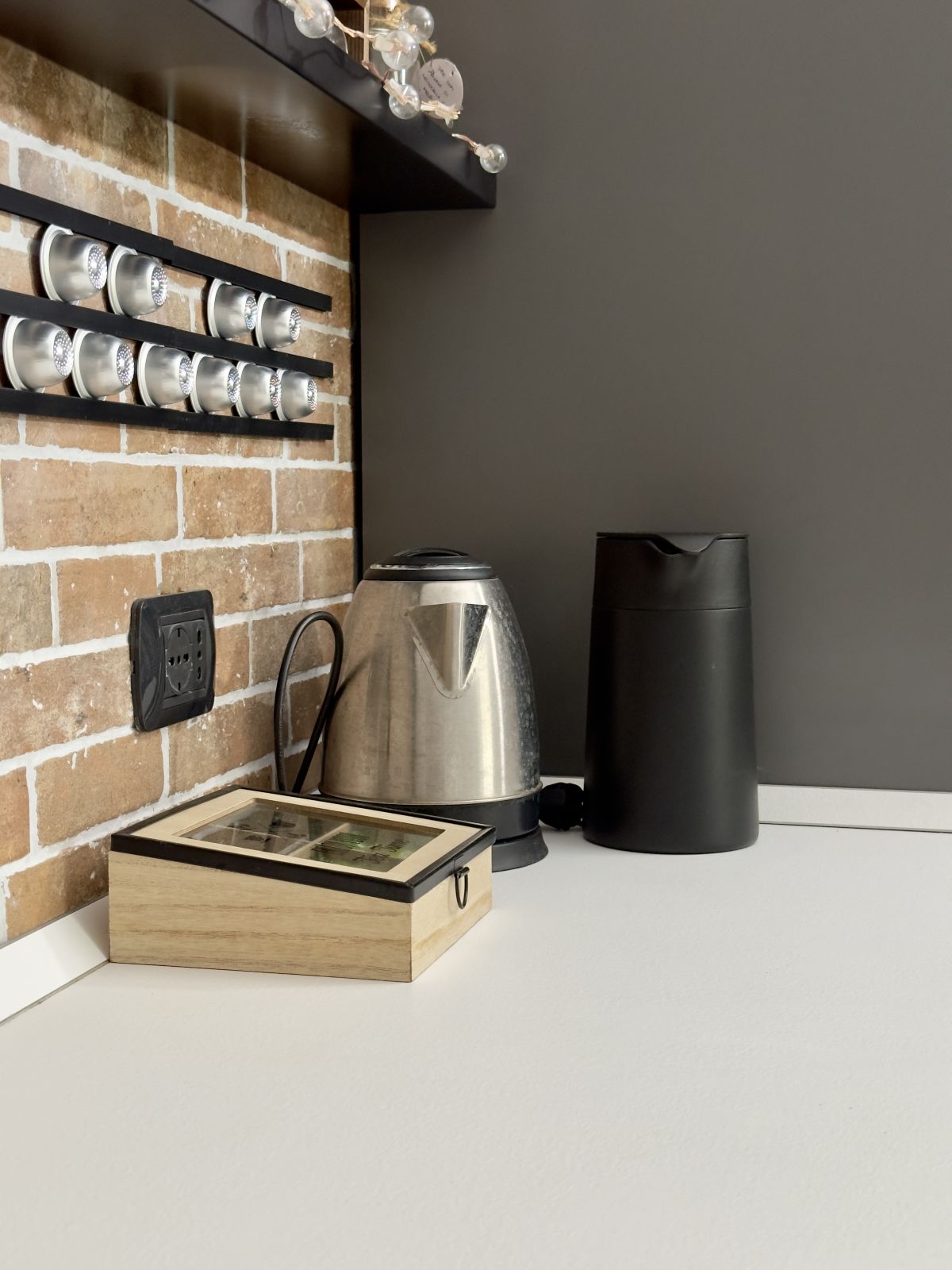 21. Keep Kitchen Countertop Clear