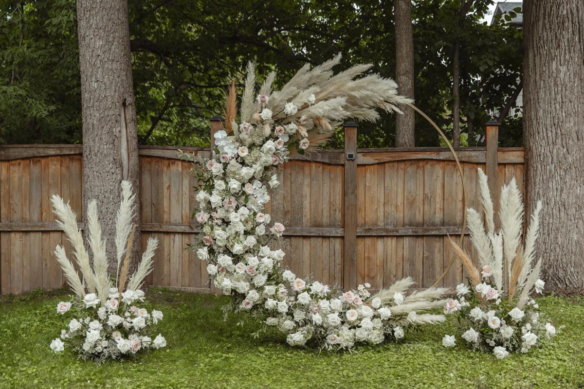23. Boho Inspired Arch