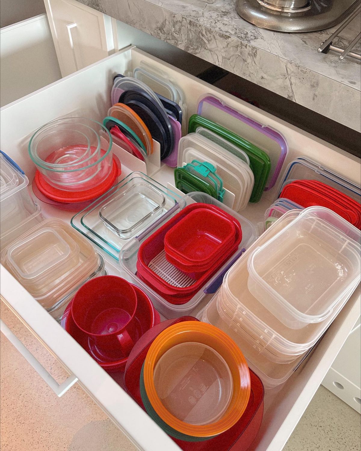 4. Broken or Mismatched Food Containers