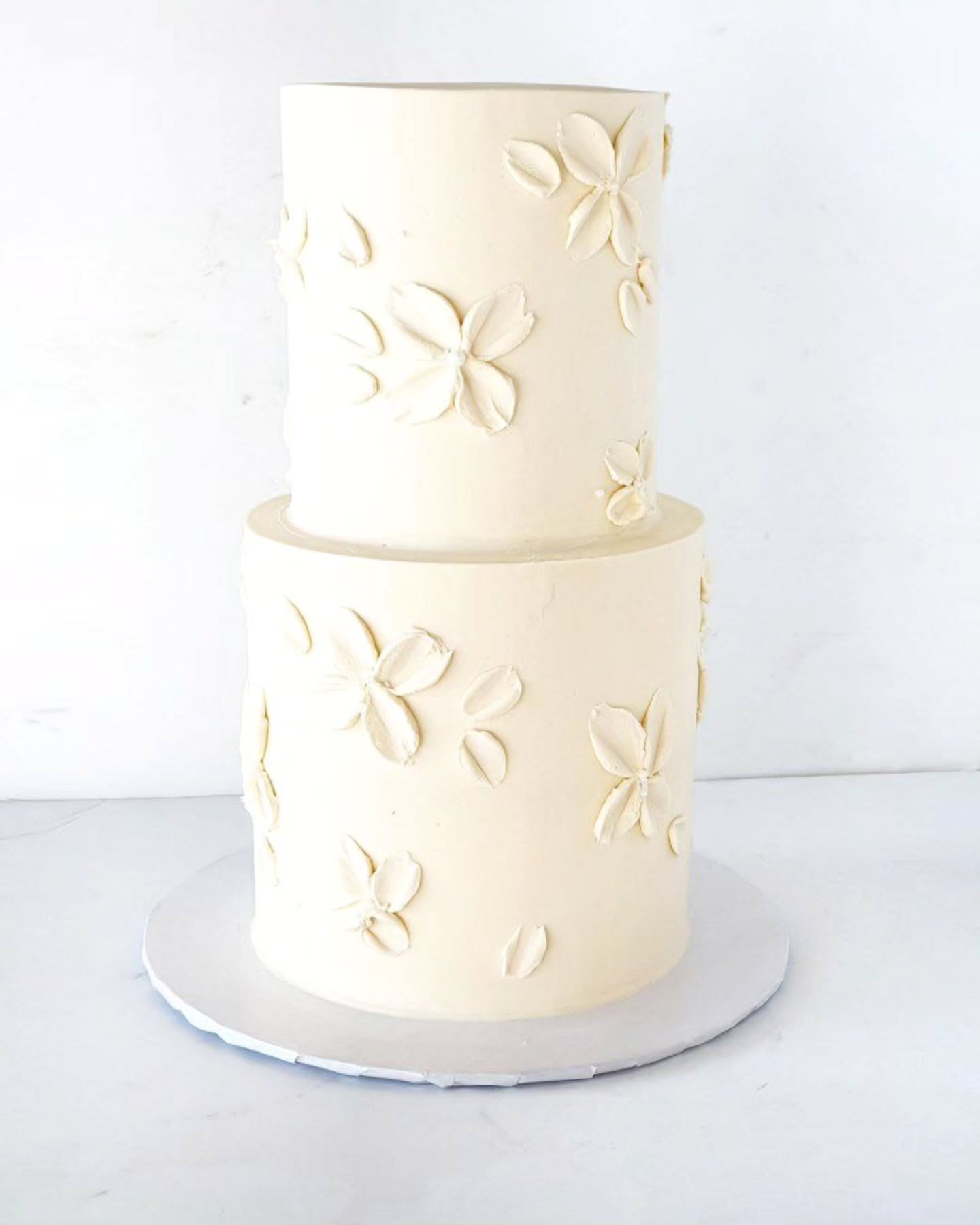 5. Elegant White Flowers