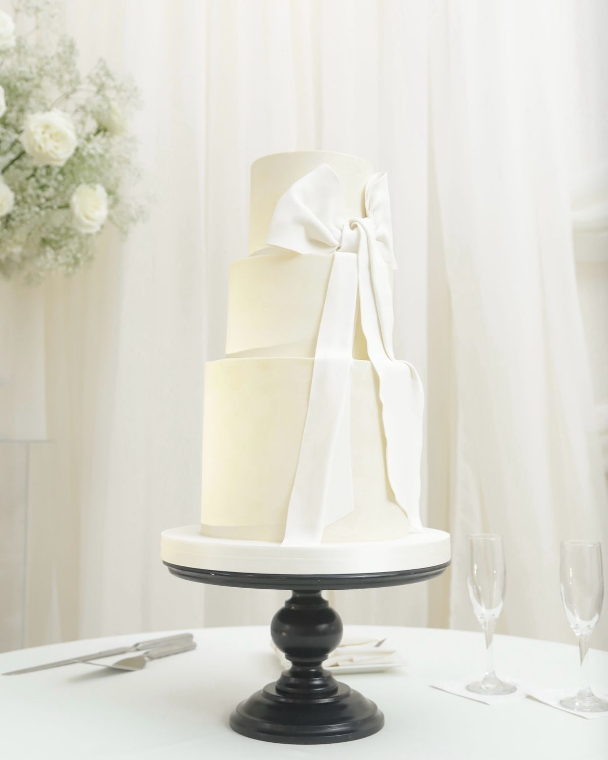9. 3-Tier with Trailing Bow