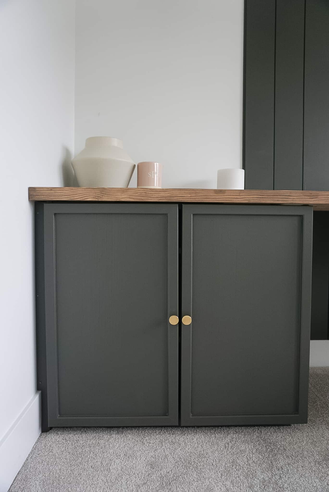 12. IVAR Cabinet Desk