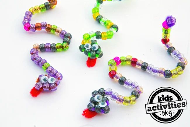 16. Pipe Cleaner & Bead Snake